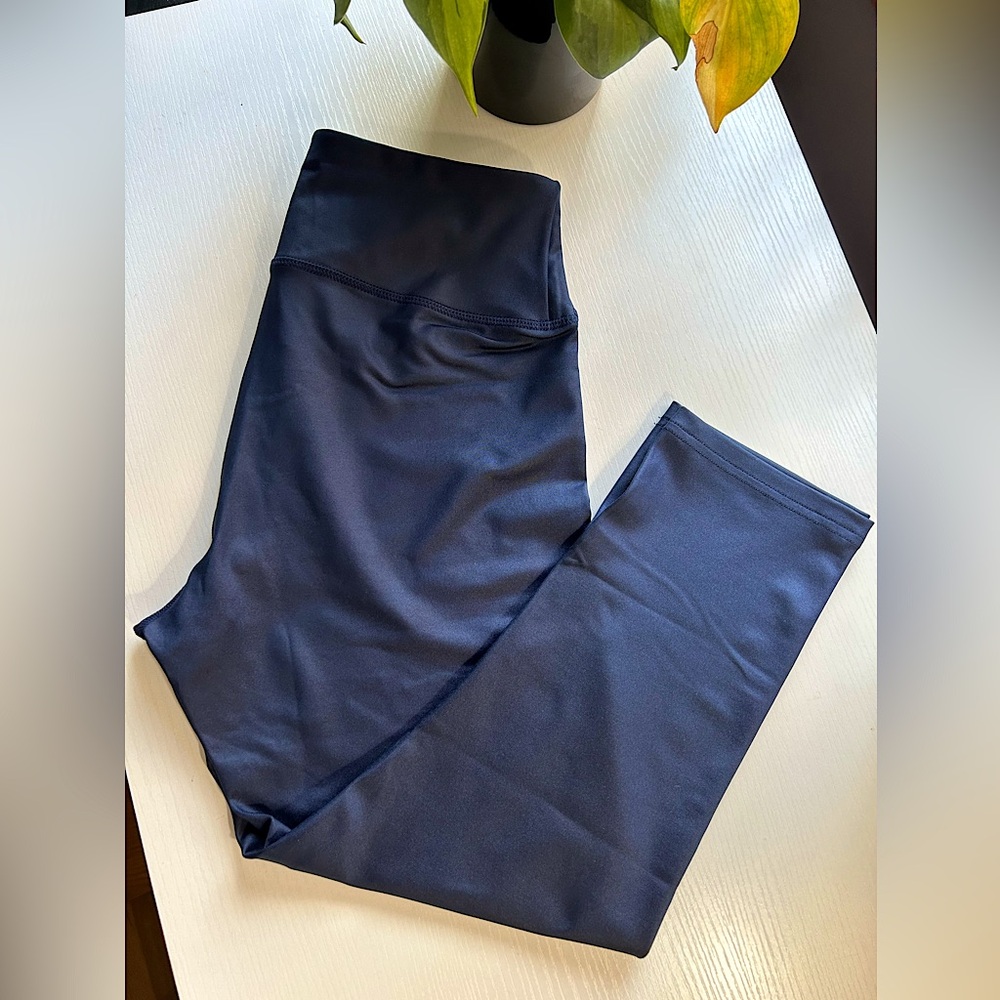 NWOT Fila Women’s Navy Leggings size M